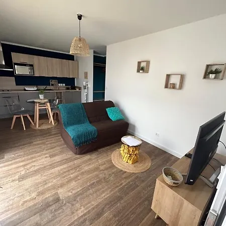 Neuf Apartament